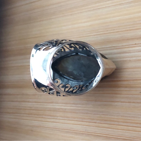 $72  Sterling Silver Estate Ring   Marked SX 925 Thailand  Size 8 open shank. - Picture 9 of 10